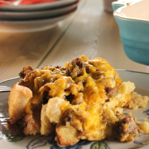 What ingredients do I need for Trisha Yearwood's breakfast casserole?